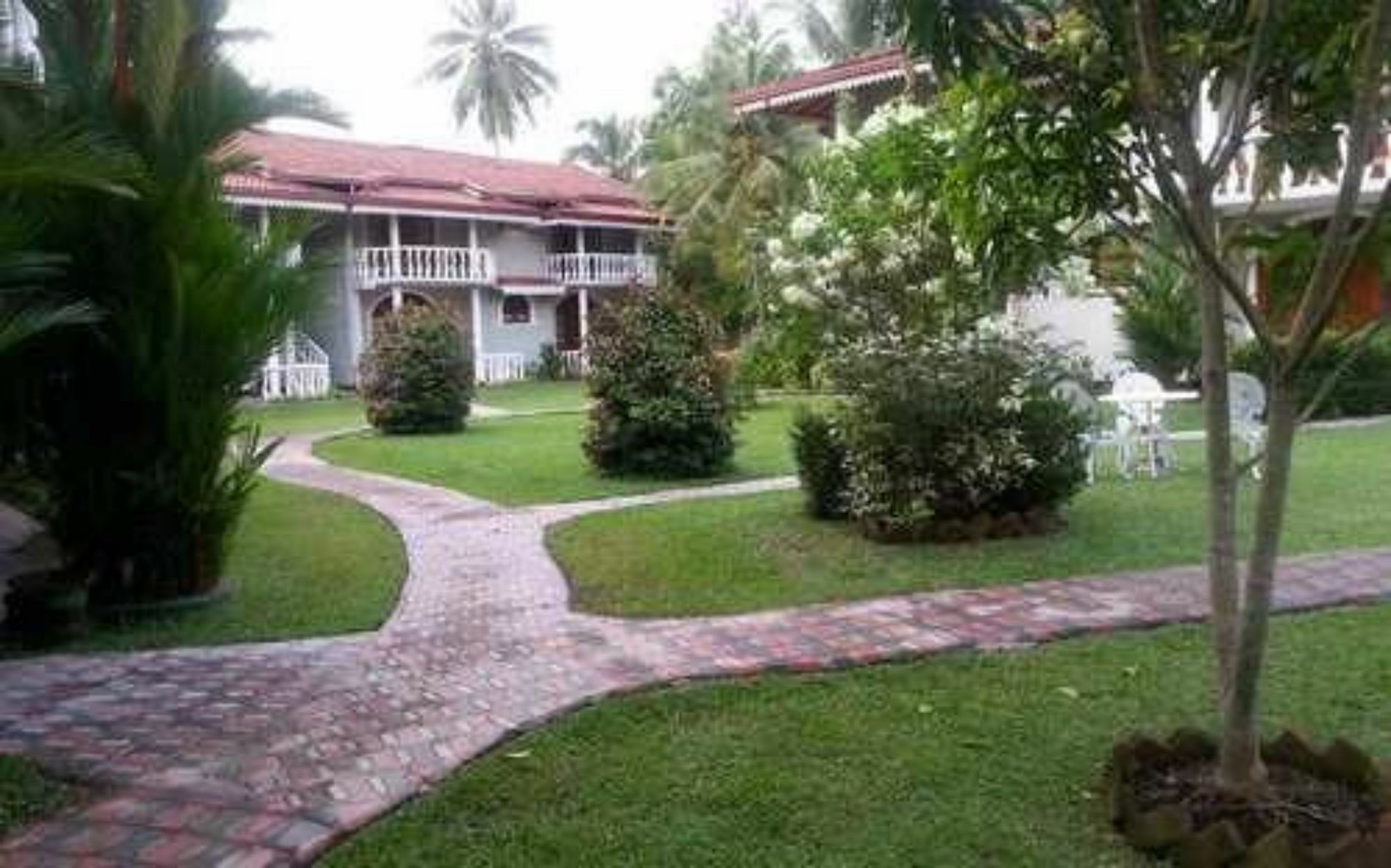 Bougain Villa By Tree Aluthgama Exterior photo